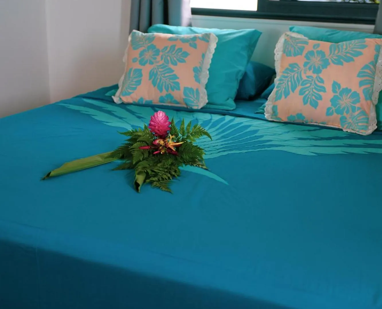 Teahupo'O Wave Lodge Teahupoo