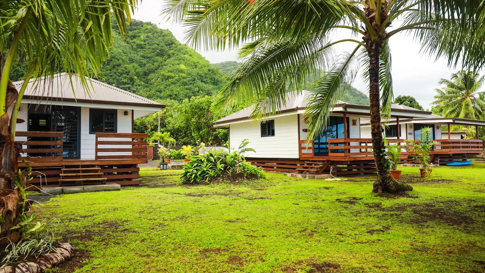 Teahupo'O Wave Lodge Teahupoo